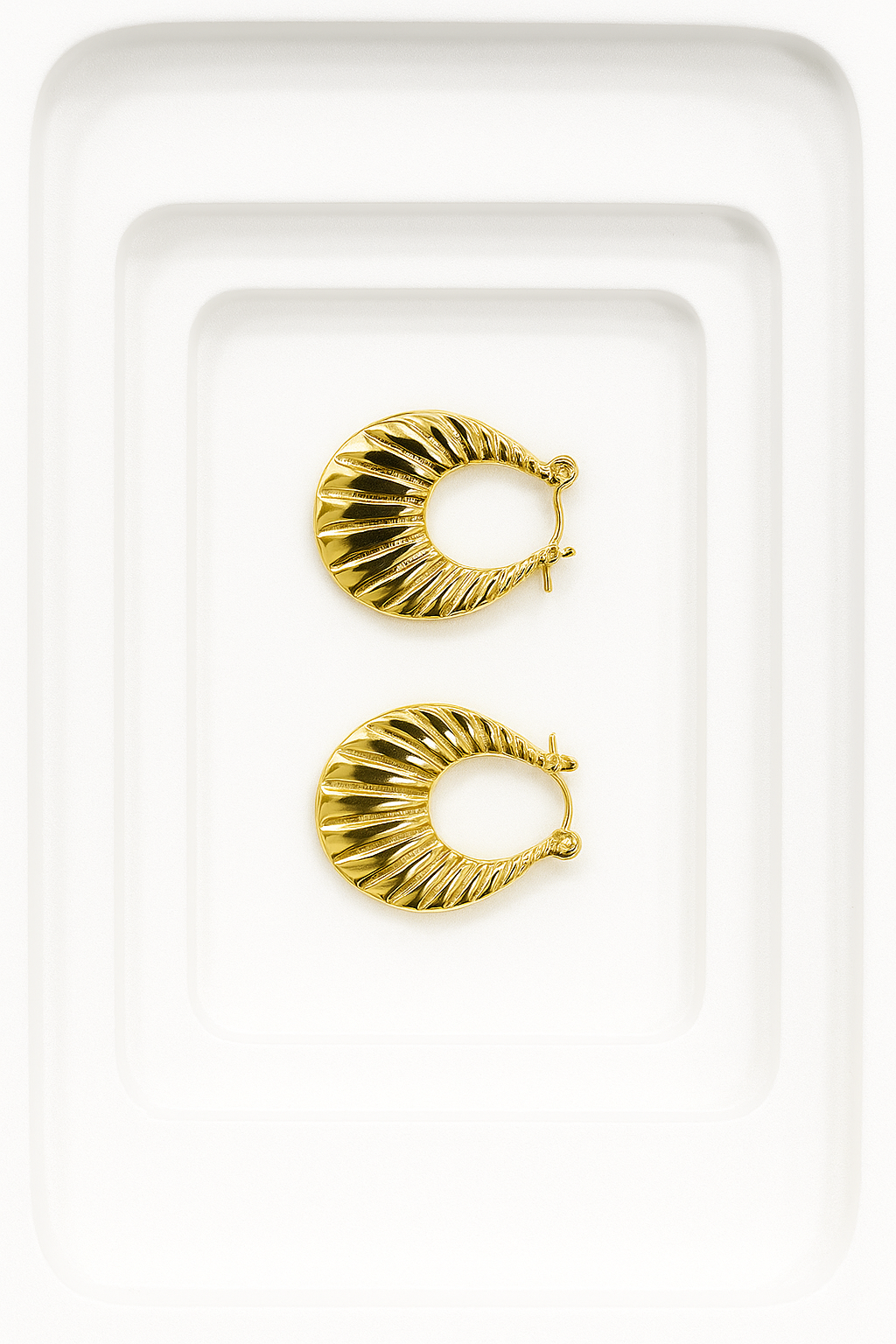 Loira Gold Hoops Earrings